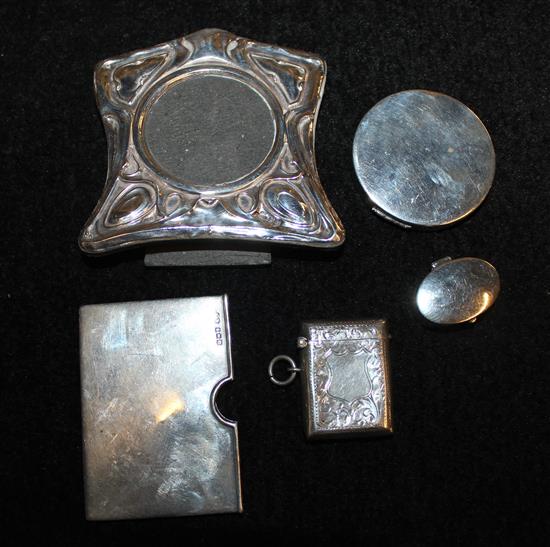 Silver frame, vesta and boxes